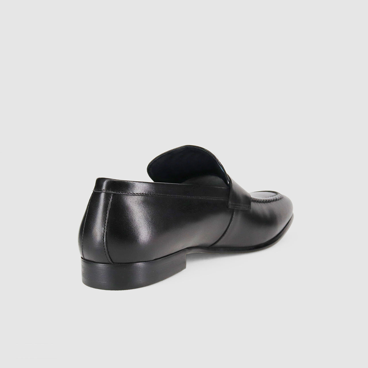 All black hot sale server shoes